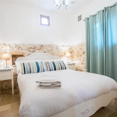 Sleeps 4 Pool Wifi فيلة